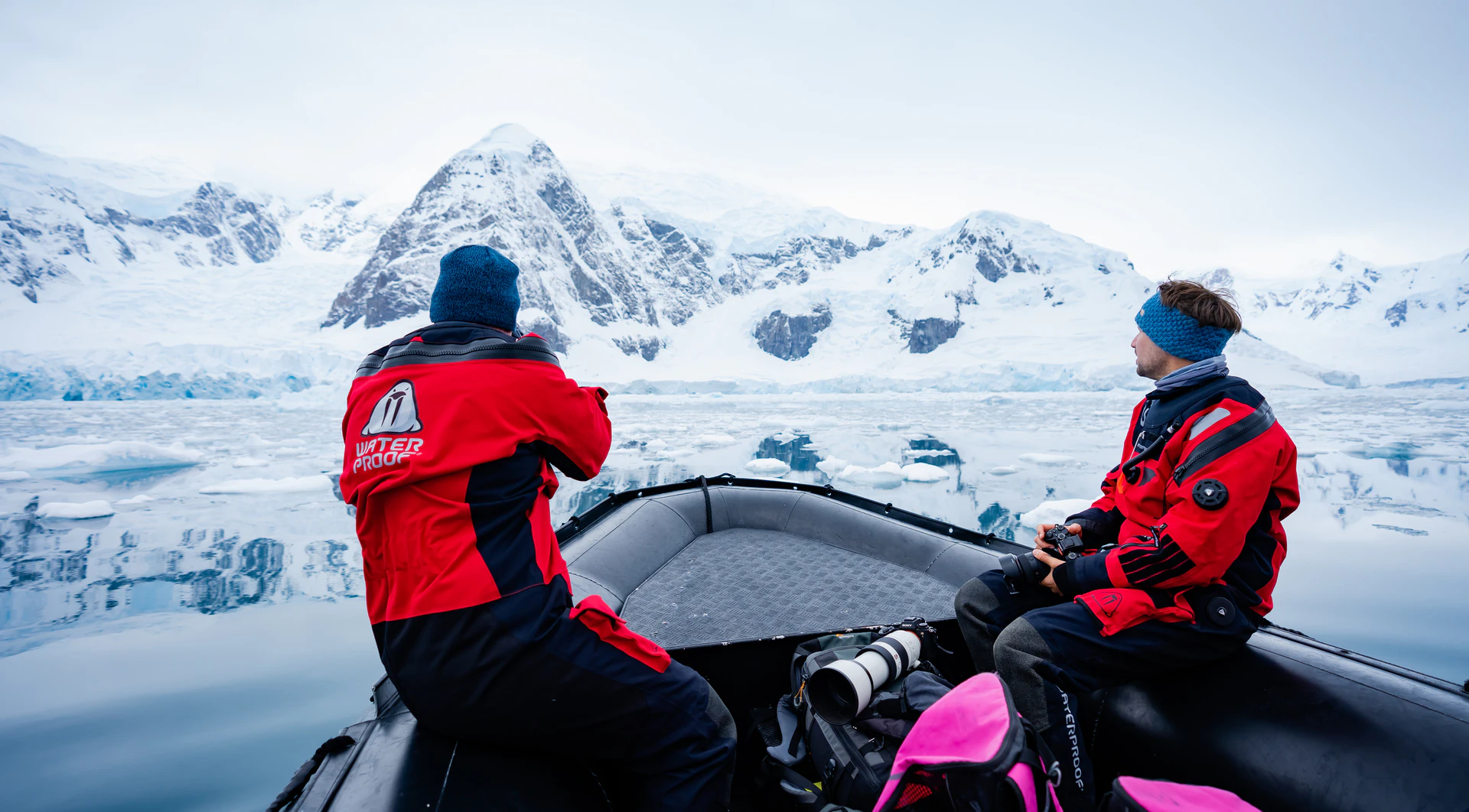 Website_Screen-Snorkelers-in-zodiac-Paradise-Harbour-Antarctica-Lina-Stock-@-Divergent-Travelers.jpe