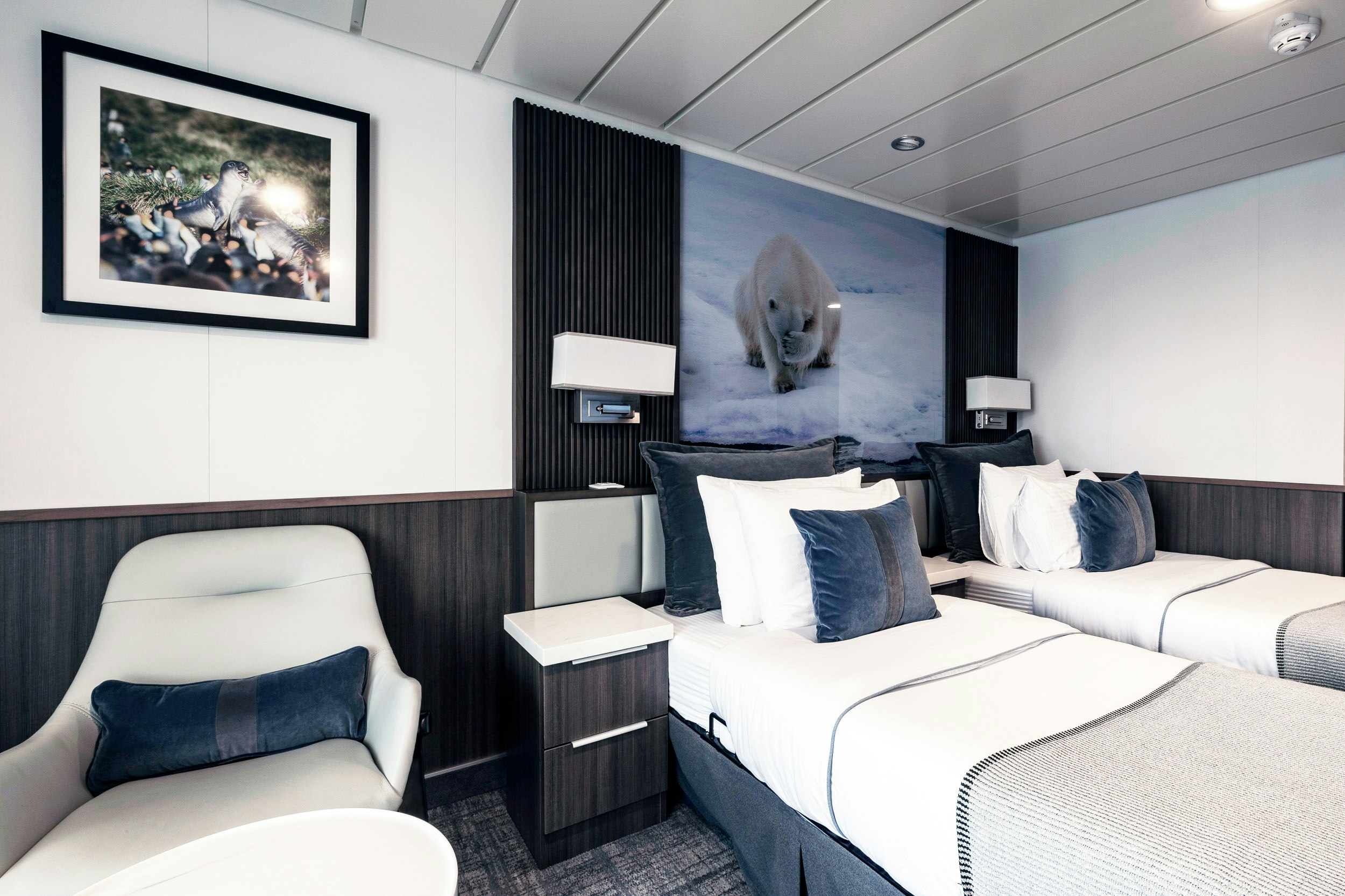 Balcony Stateroom Category C Lounge View