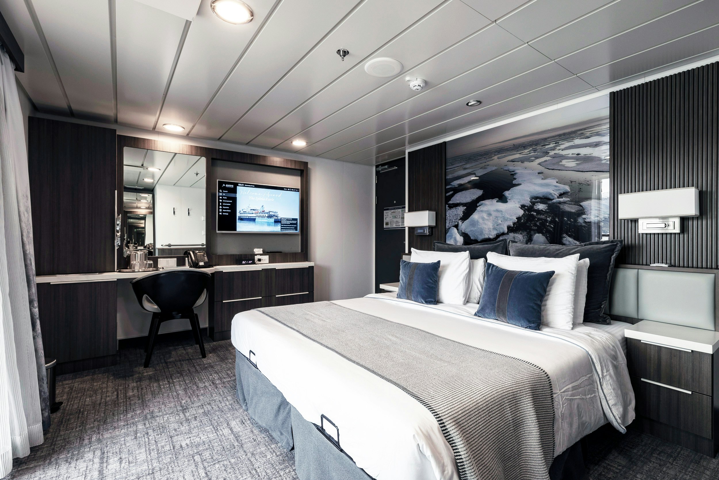 Balcony Stateroom Superior Bedroom