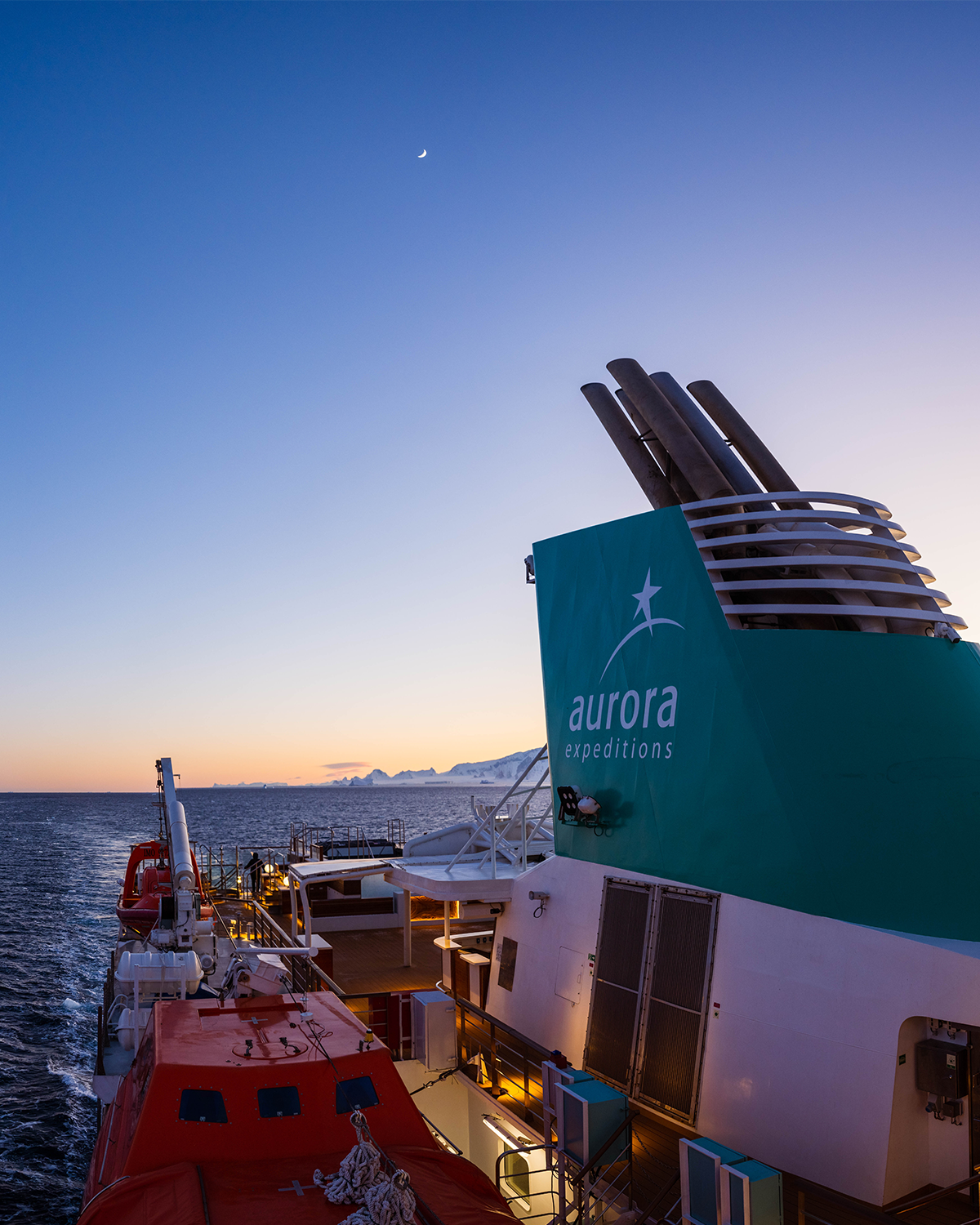 Stern of the Sylvia Earle