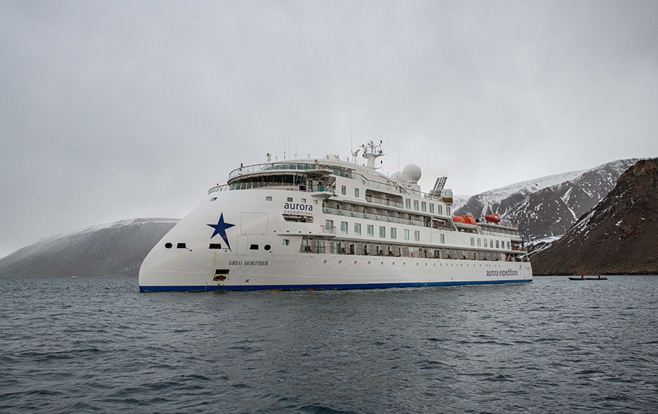 Greg Mortimer, Dundas Harbour, Stanislav Zakharov