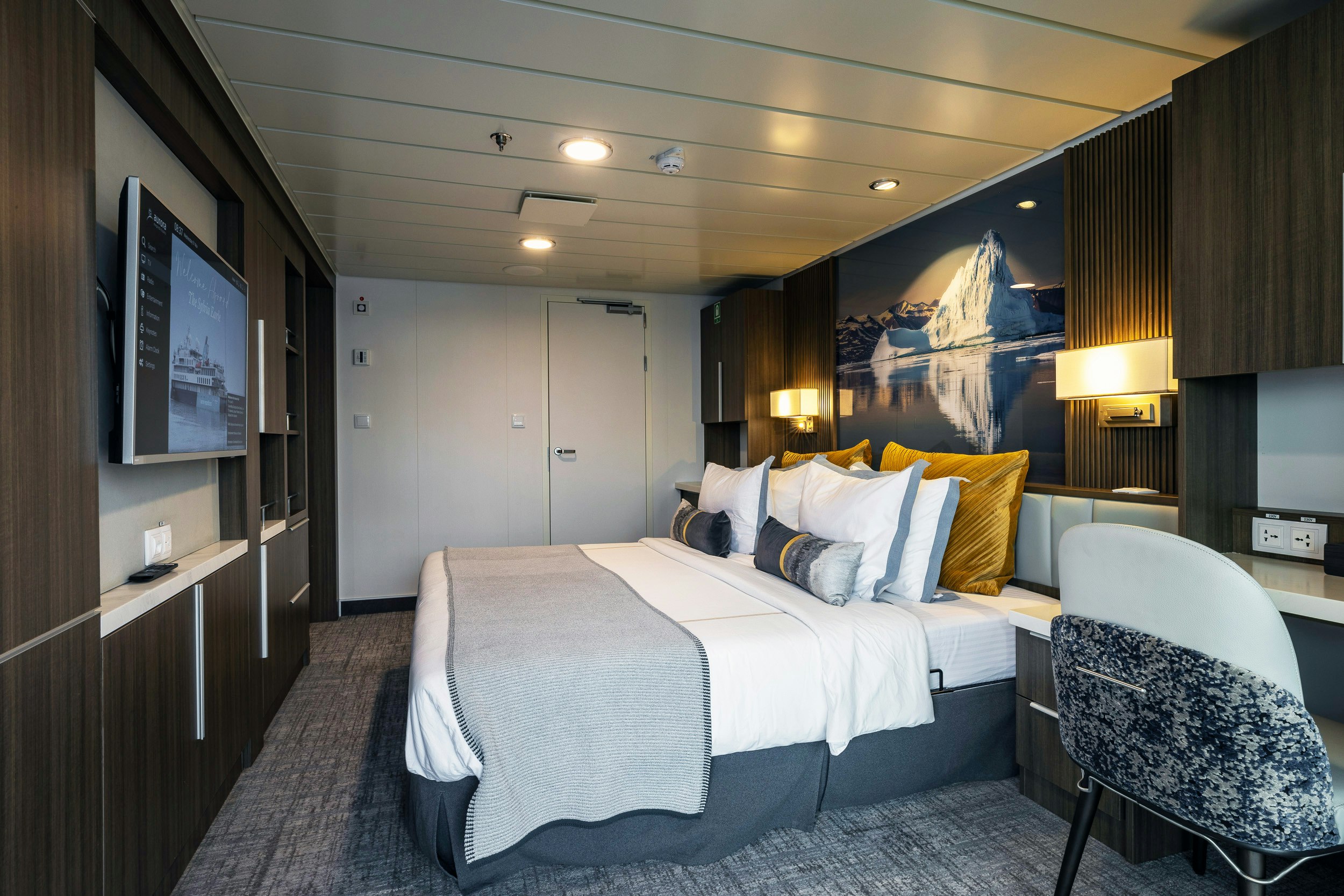 Junior Suite Bedroom
